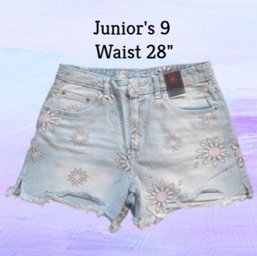 No Boundaries Daisy Distressed Jean Shorts / Junior's 9 Waist 28" Flower Shorts